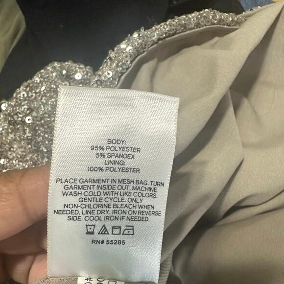 Express Silver Sequin One Puff Shoulder Top - Picture 6 of 7